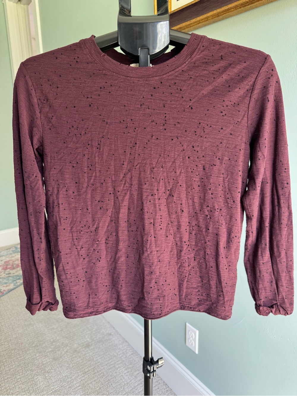Nation LTD Distressed Slub Knit Crewneck Long Sleeve Top in Burgundy Wine XS